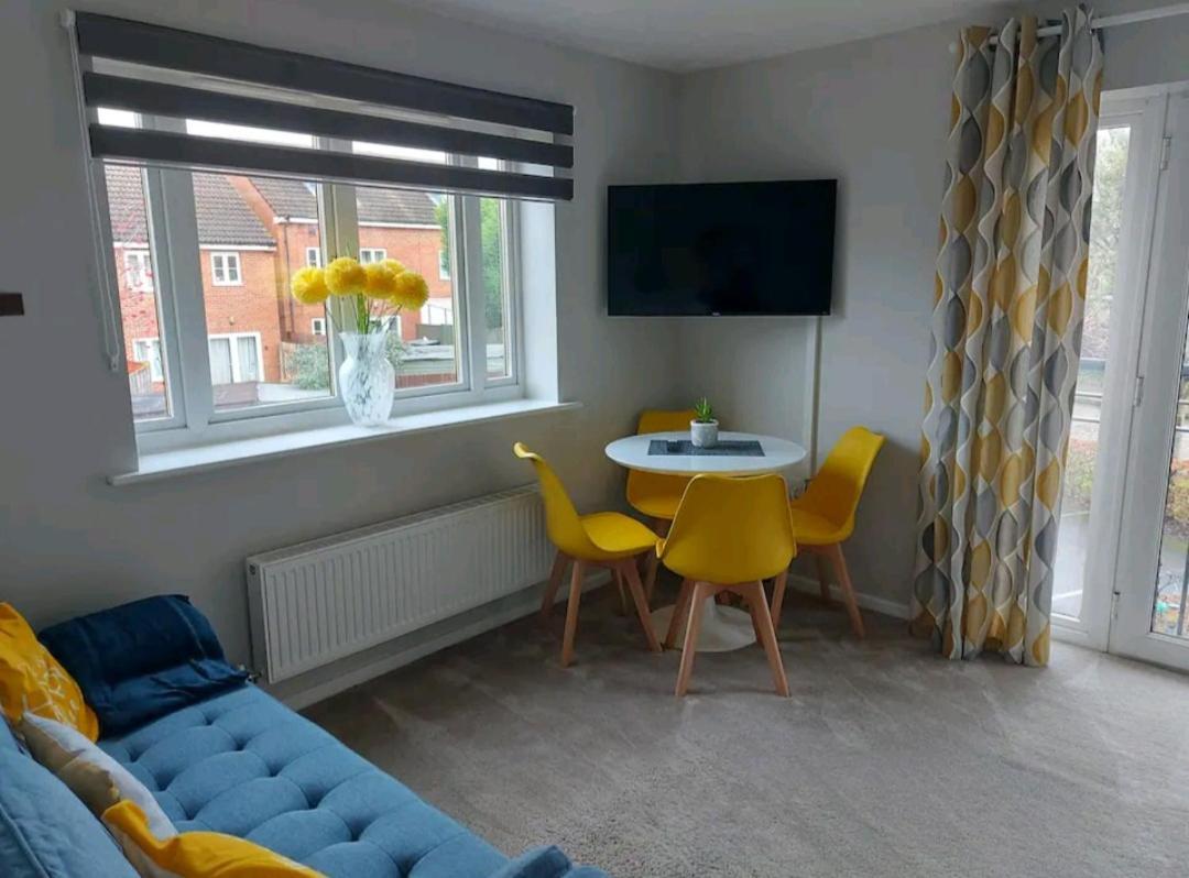 2 Bedroom Apartment Exhall Eksteriør billede