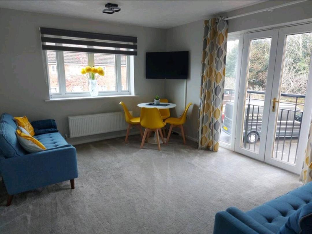 2 Bedroom Apartment Exhall Eksteriør billede