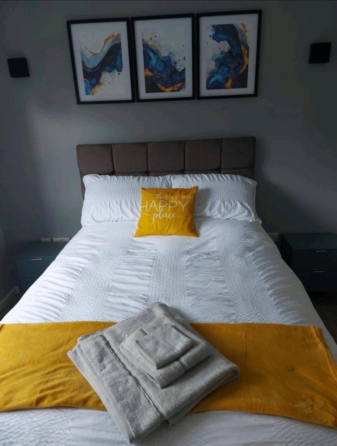 2 Bedroom Apartment Exhall Eksteriør billede