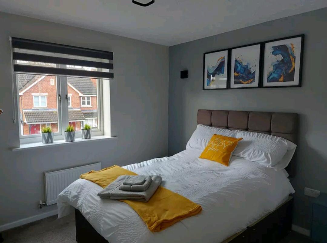 2 Bedroom Apartment Exhall Eksteriør billede